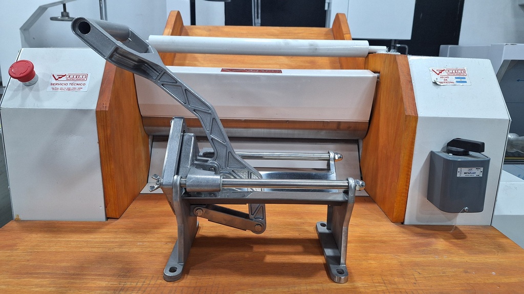 Behmont - IMP - Equipamientos - Cortapapas Horizontal (6)