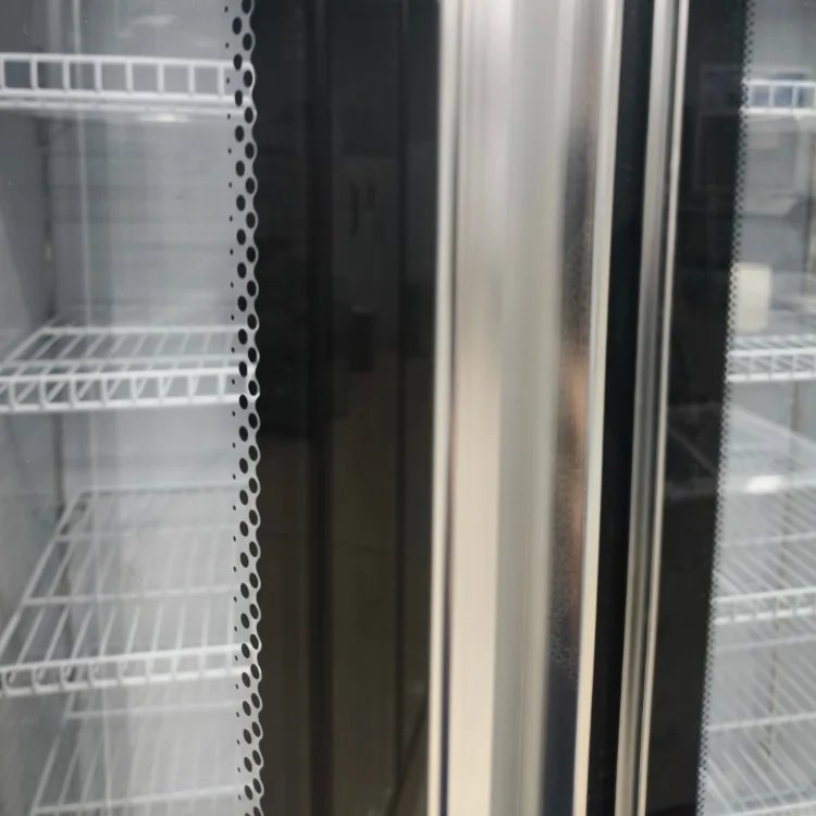 Behmont - IMP - Refrigeracion - Exhibidora vertical 910 L Full Glass - 2 puertas - Marco aluminio - 5 estantes - Negro (6)