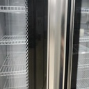 Behmont - IMP - Refrigeracion - Exhibidora vertical 910 L Full Glass - 2 puertas - Marco aluminio - 5 estantes - Negro (6)