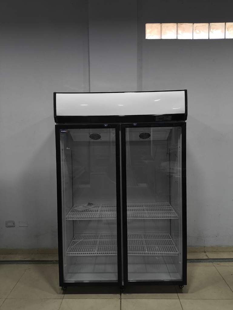 Behmont - IMP - Refrigeración - Exhibidora vertical 850 L - 2 puertas - Con cenefa - 8 estantes (3)