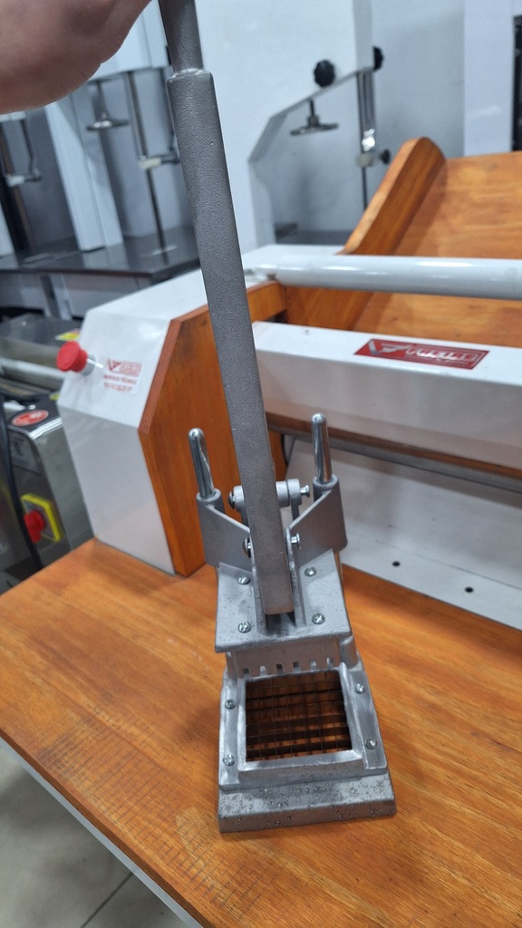 Behmont - IMP - Equipamientos - Cortapapas Vertical (8)